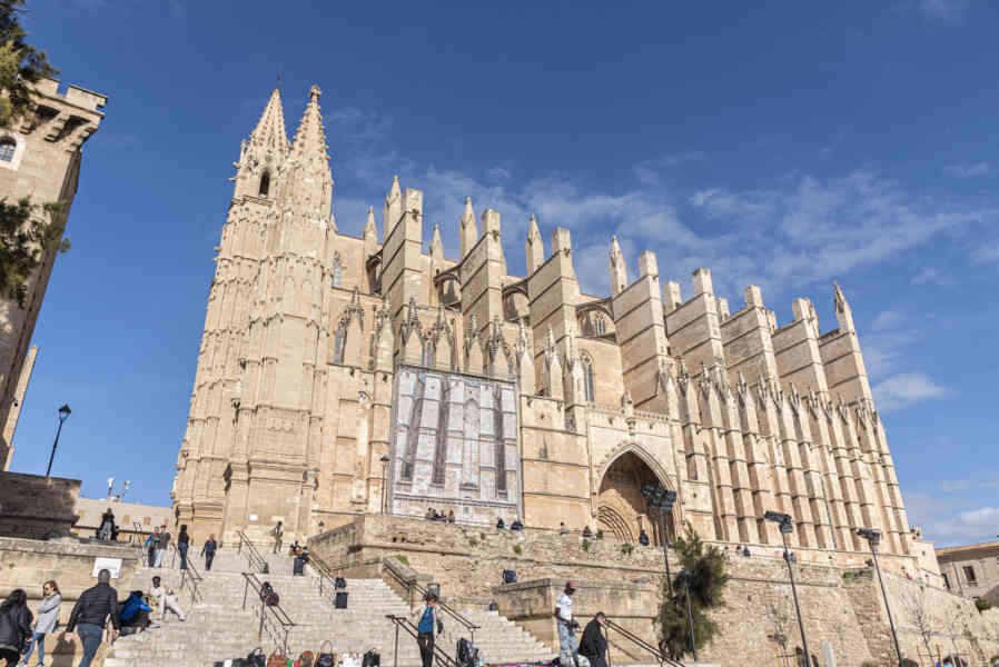 Mallorca - Palma 009 - catedral-basílica de Santa Maria de Mallorca.jpg